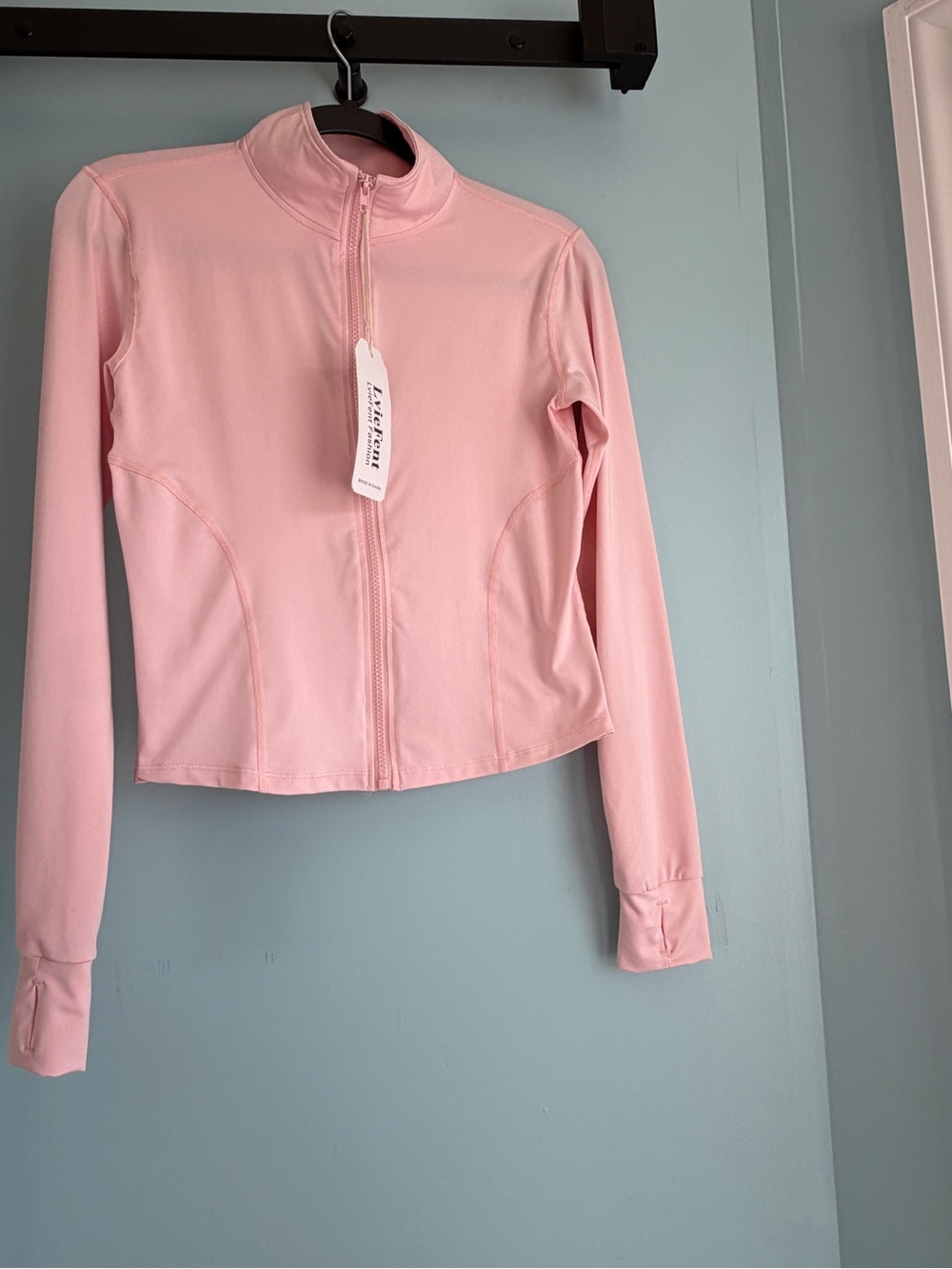 LvieFent Fashion Women’s Pink Full Zip Athletic Jacket Small Thumbholes Stretch